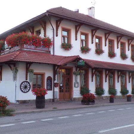 Penzion Restaurace U Helferu Libuň Exterior foto